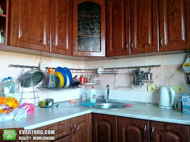 Sell 3-room apartment. Киев,  Карпинского — photo 1