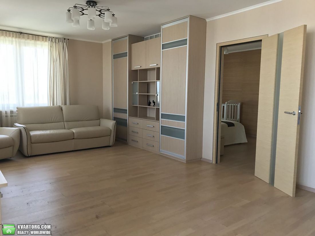 Sell 2-room apartment. Киев,  Большая Китаевская — photo 1
