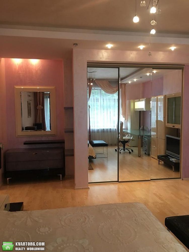 Rent out 3-room apartment. Киев, Вознесенский спуск — photo 6