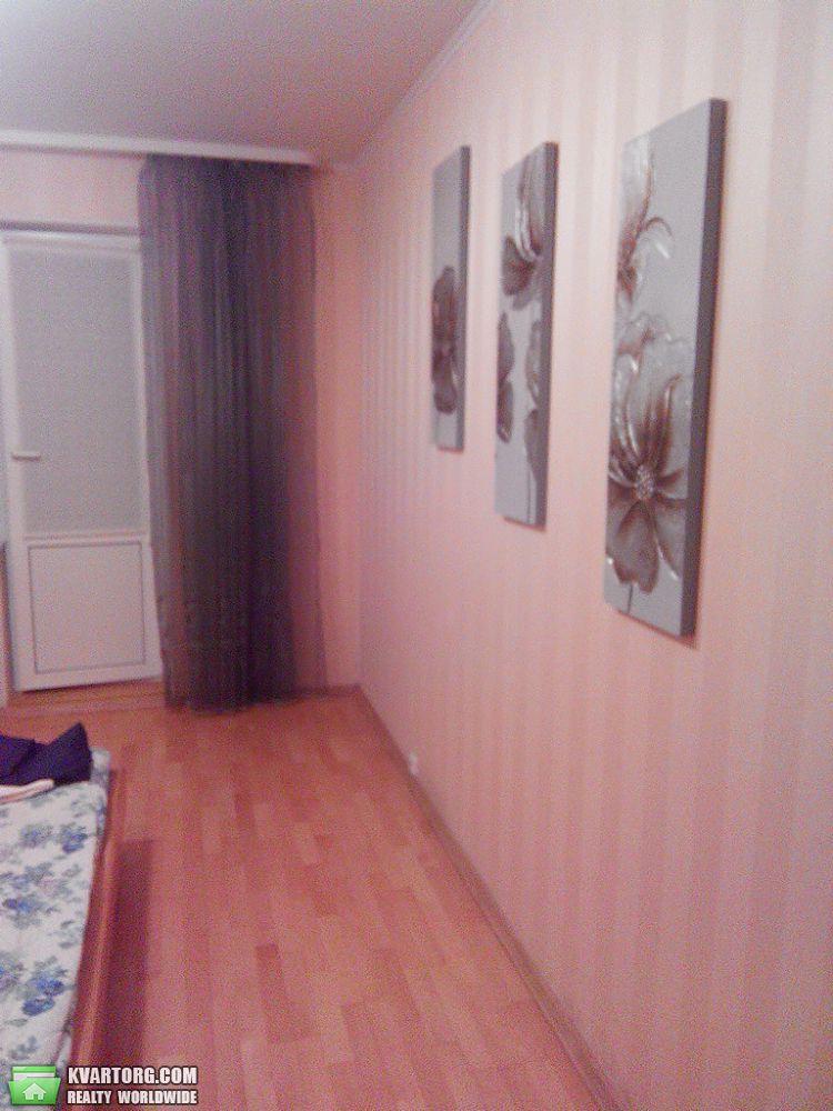 Rent out 3-room apartment. Киев,  Гмыри — photo 3