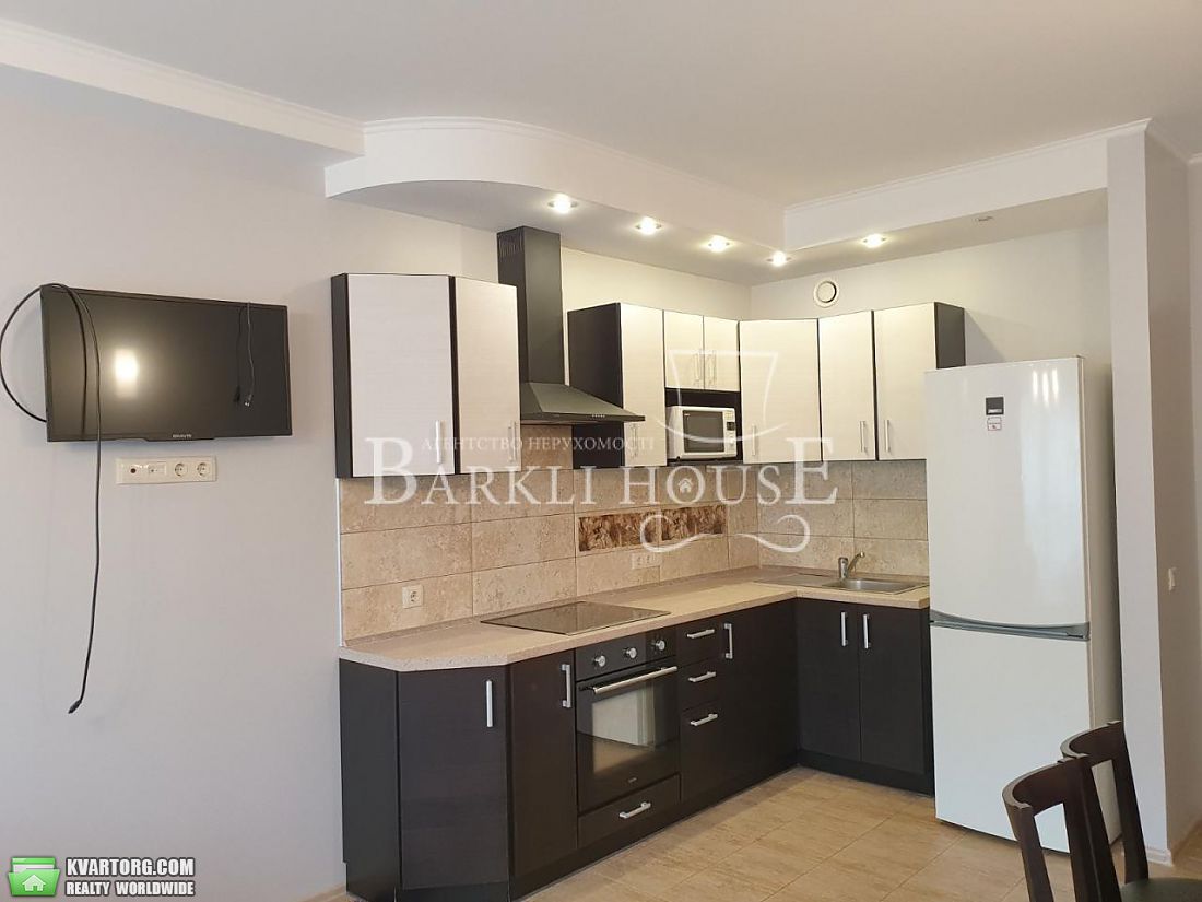 Rent out 2-room apartment. Киев,  Голосеевский пр — photo 2