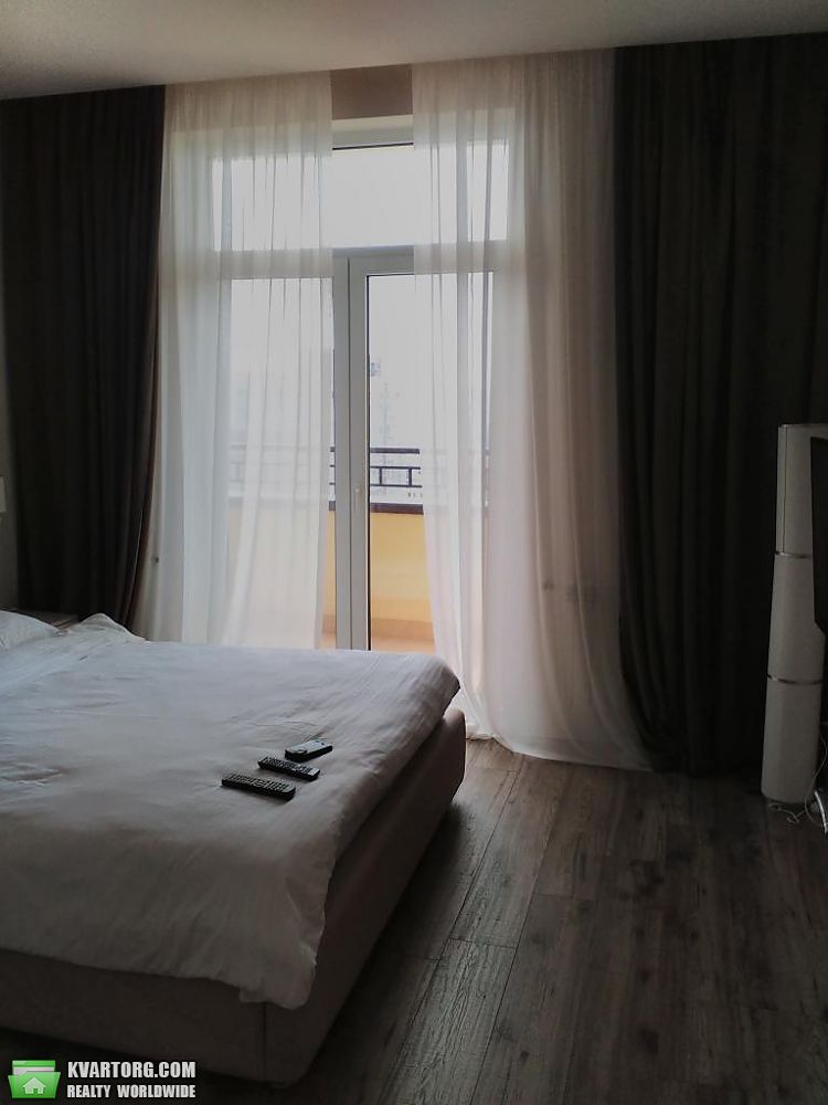Rent out 2-room apartment. Киев,  Гоголевская — photo 8