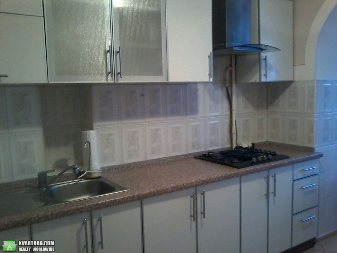 Rent out 2-room apartment. Киев,  Гоголевская — photo 3