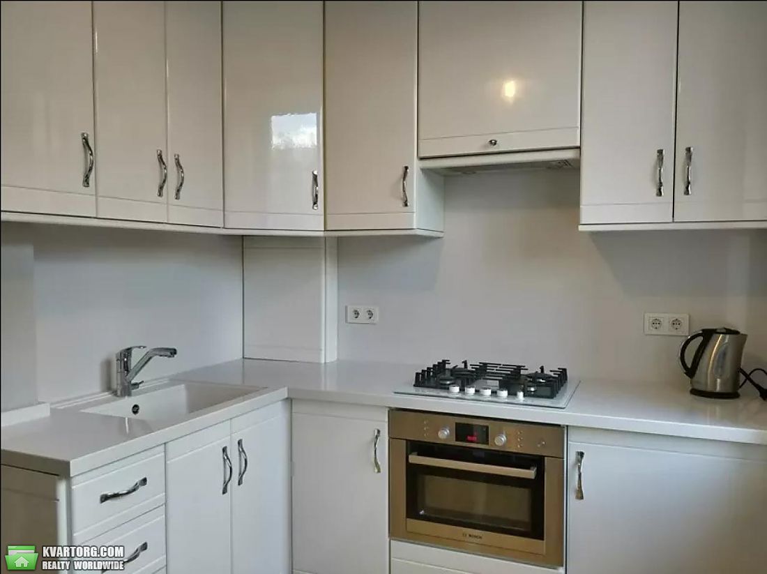Rent out 2-room apartment. Киев,  Липская — photo 3