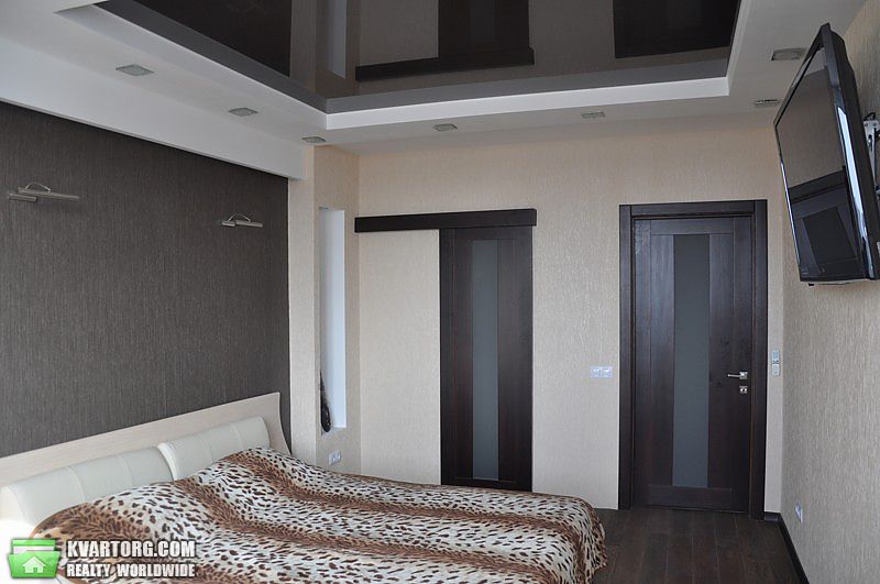 Sell 3-room apartment. Киев,  Срибнокильская — photo 1