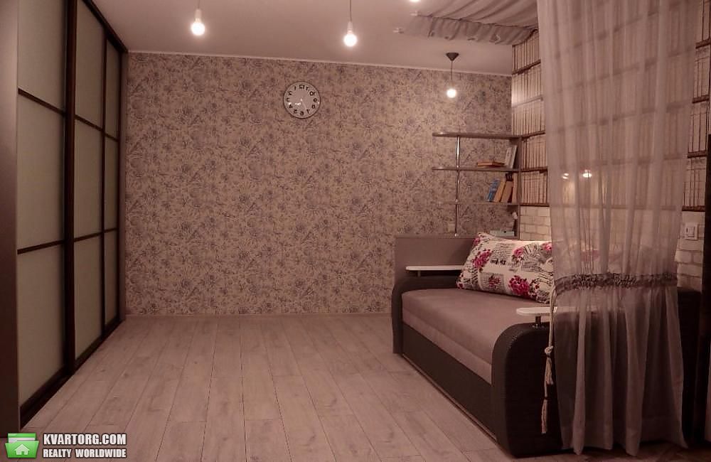 Rent out 1-room apartment. Киев,  Мечникова — photo 1