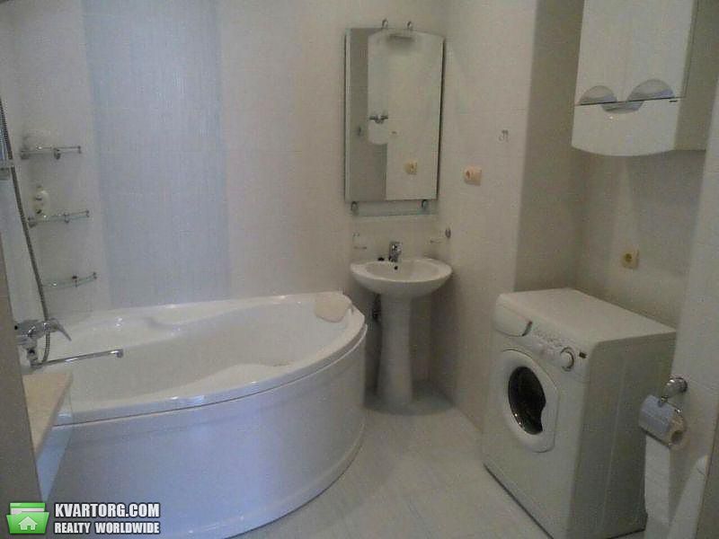 Rent out 2-room apartment. Киев,  Черновола — photo 4