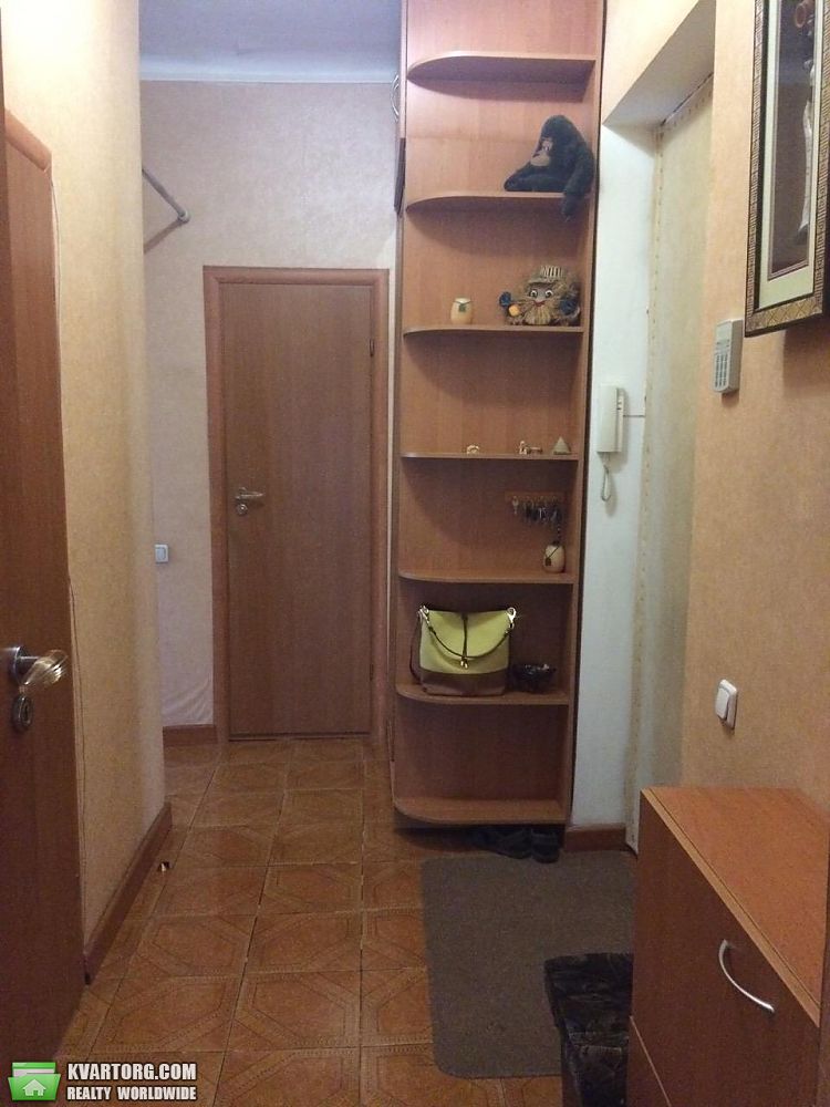 Sell 2-room apartment. Киев, Деревлянская — photo 1