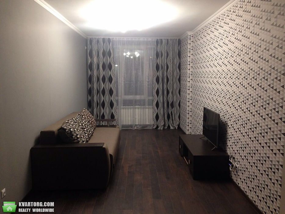 Rent out 2-room apartment. Киев, ул.Александровская — photo 2