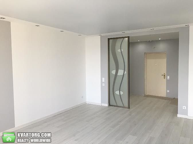 Rent out 2-room apartment. Киев,  Оболонский пр — photo 2