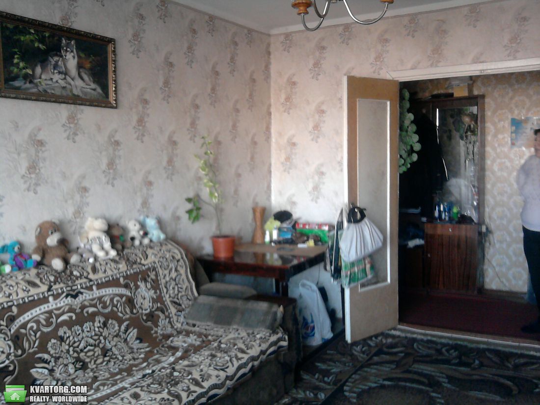Sell 4-room apartment. Днепропетровск, Строителей — photo 1