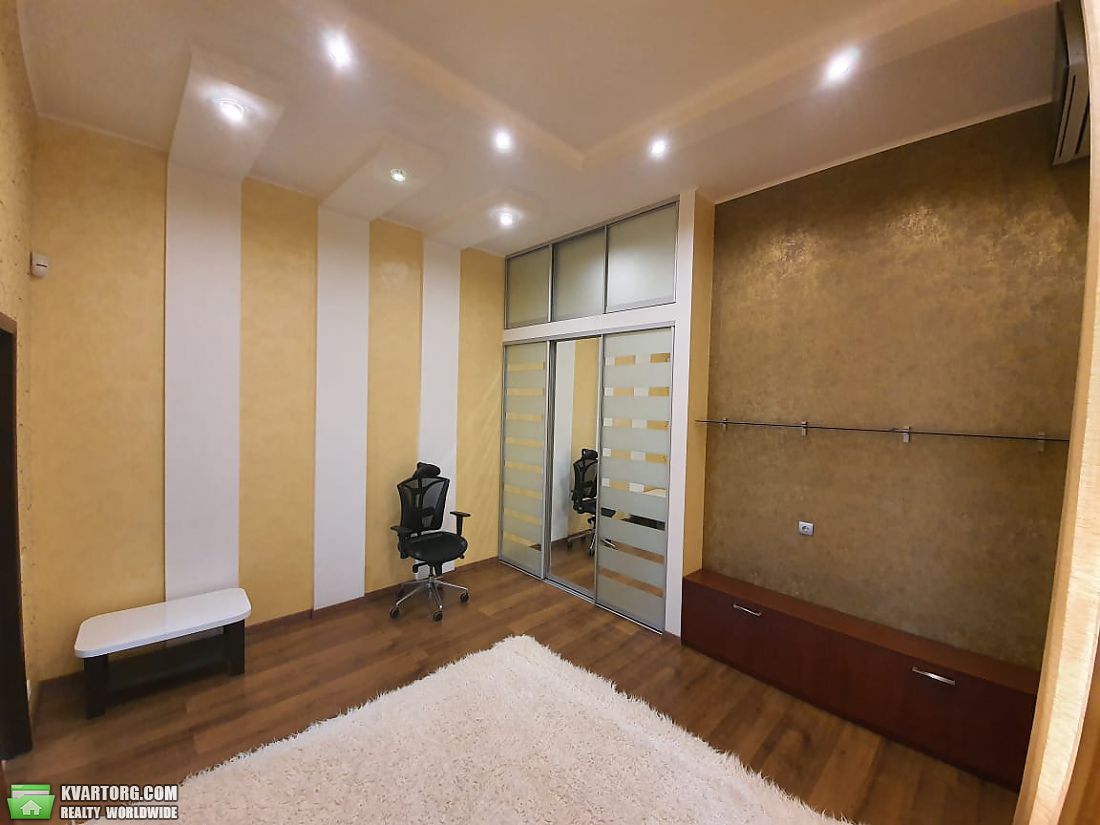 Rent out 2-room apartment. Киев,  Большая Васильковская — photo 4