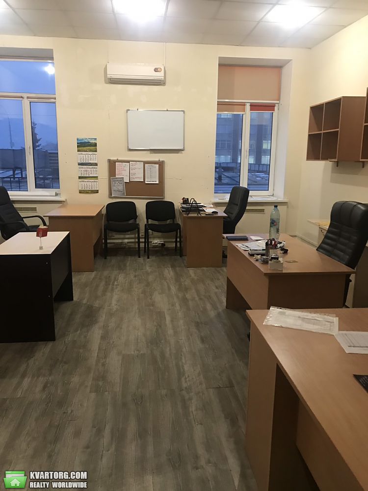 Rent out office. Киев, Бульвар Леси Украинки — photo 1