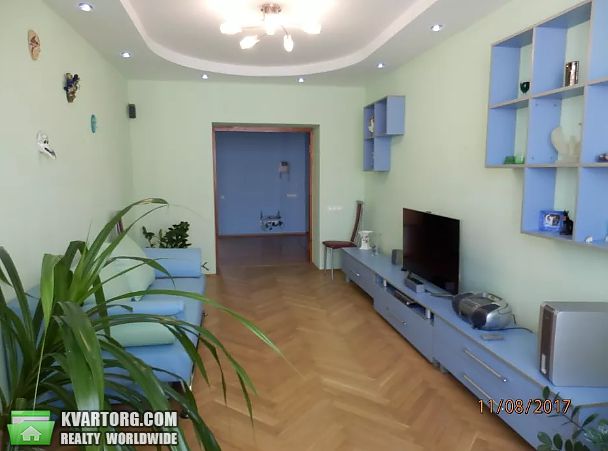 Rent out 3-room apartment. Киев,  Срибнокильская — photo 4
