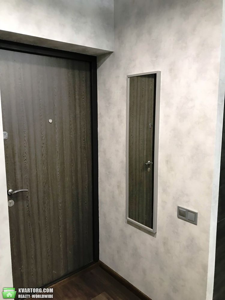 Rent out 2-room apartment. Киев, Златоустовская ул. — photo 7
