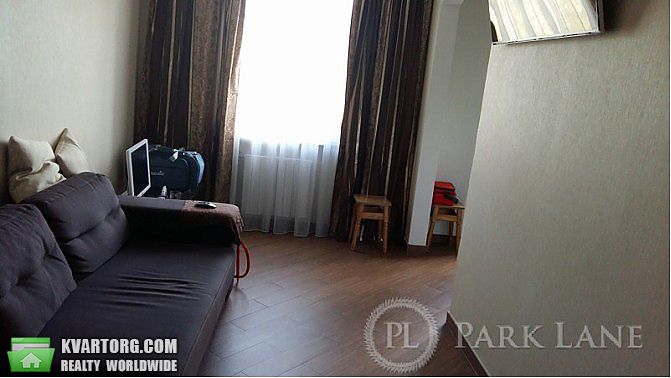 Sell 2-room apartment. Киев,  Зодчих — photo 3