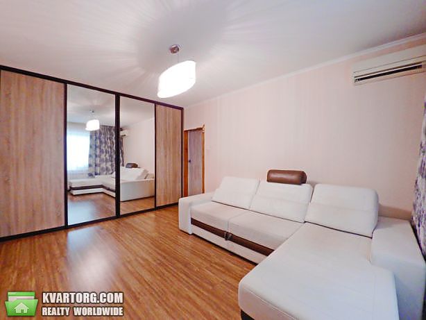 Rent out 2-room apartment. Киев,  Якубовского — photo 1