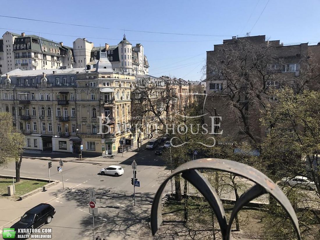 Rent out 2-room apartment. Киев,  Нижний Вал — photo 8