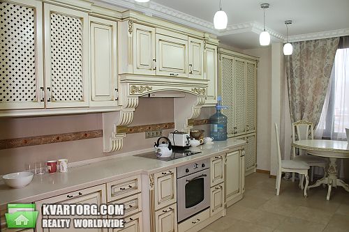 Rent out 2-room apartment. Киев, Срибнокильская — photo 1