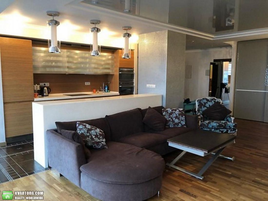 Rent out 2-room apartment. Киев,  Богдана Хмельницкого — photo 3
