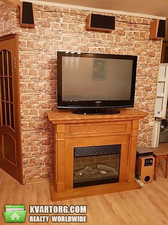 Rent out 3-room apartment. Киев,  Строителей — photo 3