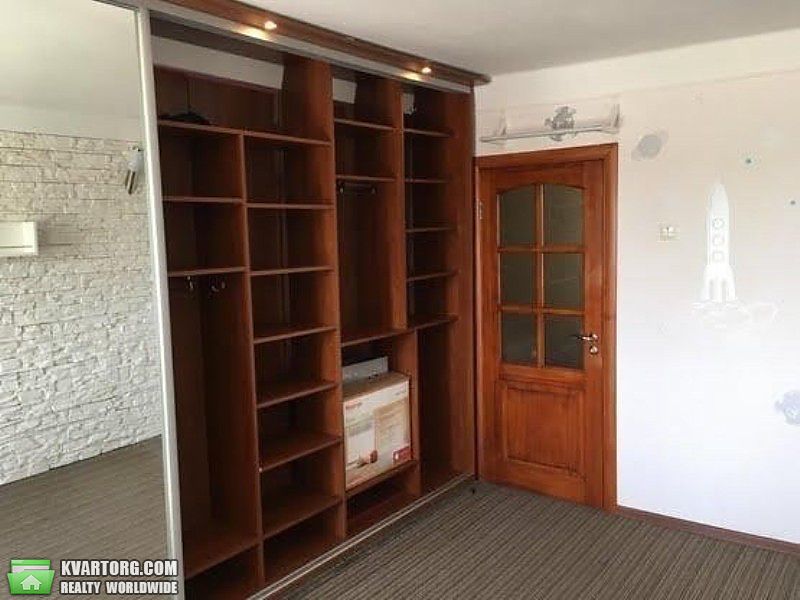Sell 2-room apartment. Киев,  Зодчих — photo 4