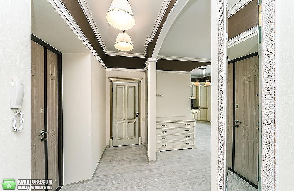 Rent out 2-room apartment. Киев,  Эспланадная — photo 6