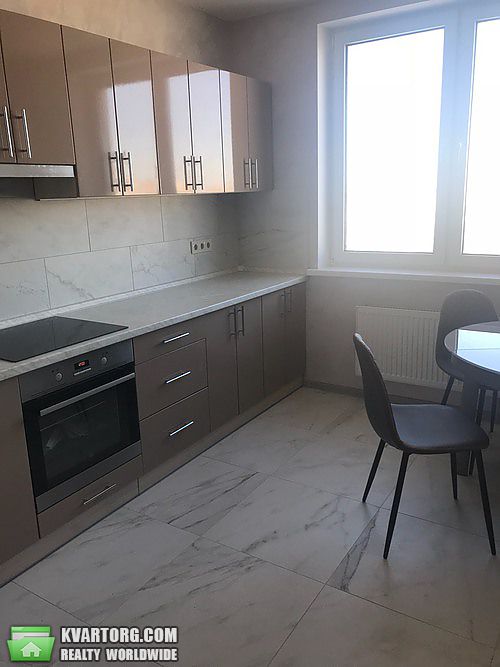 Rent out 2-room apartment. Киев,  Тбилисский пер — photo 1