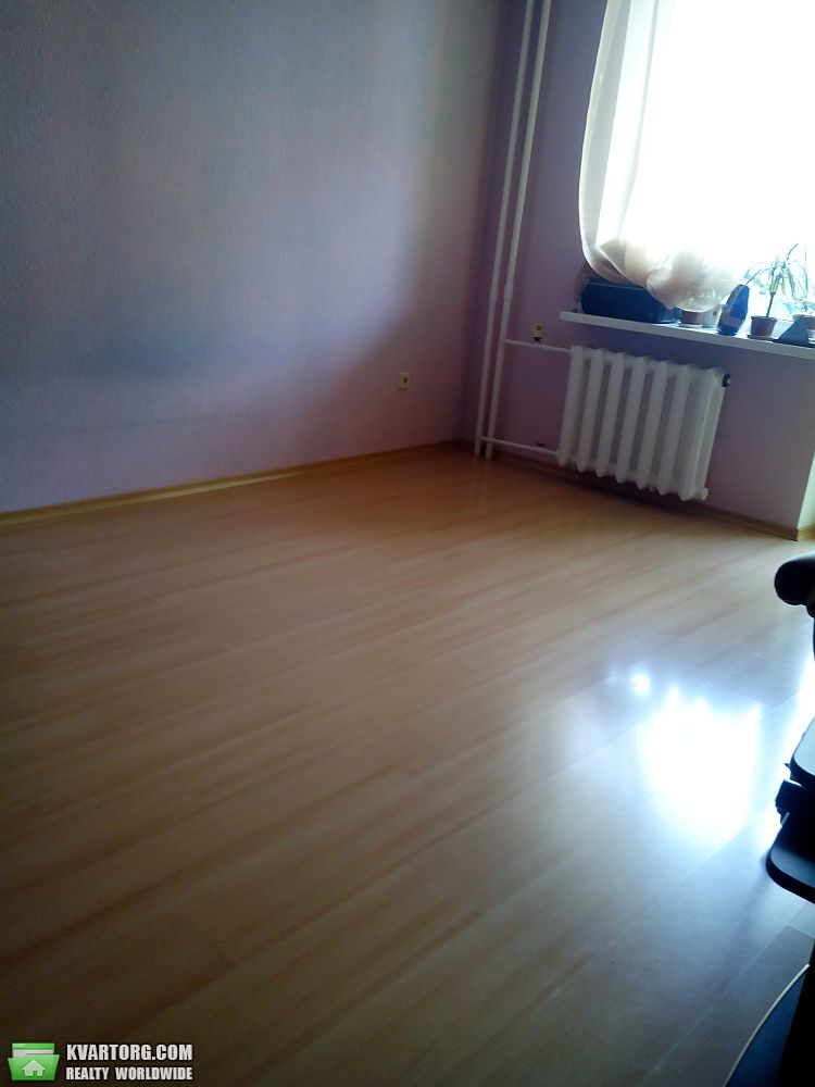 Rent out 2-room apartment. Киев,  Вишняковская — photo 1