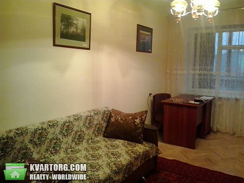 Rent out 1-room apartment. Киев, Кириловская — photo 1