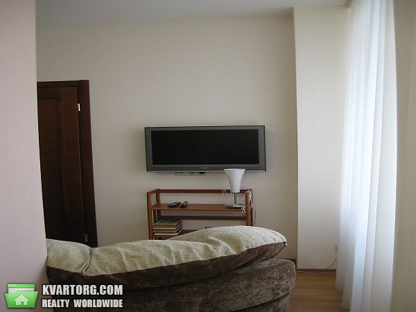 Rent out 2-room apartment. Днепропетровск,  Жуковского — photo 5