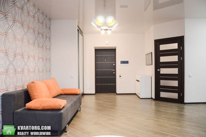 Rent out 2-room apartment. Киев,  Дмитриевская — photo 5