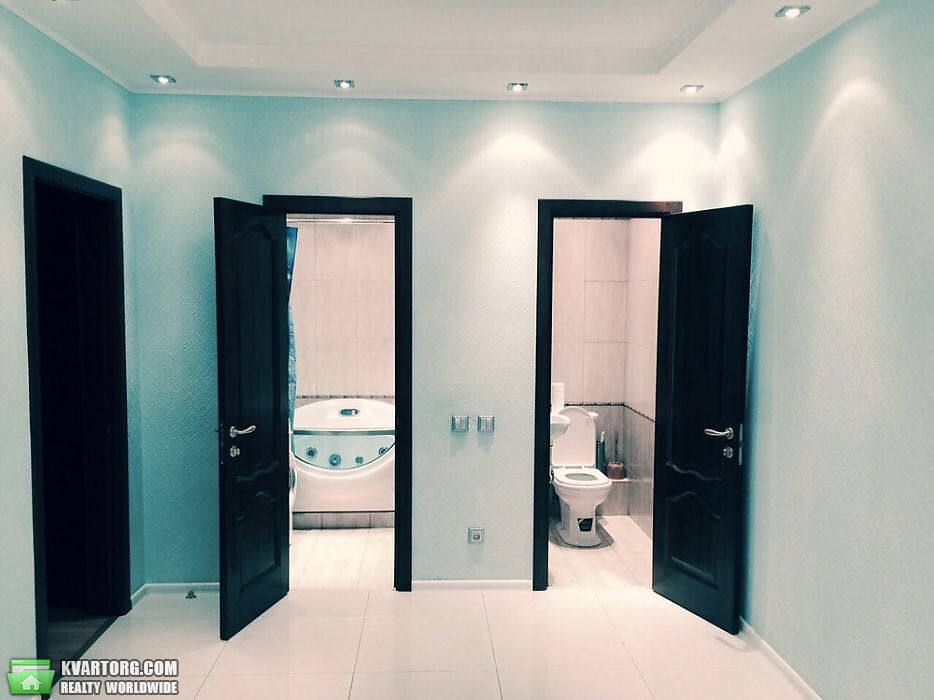 Rent out 2-room apartment. Киев, Днепровская Набережная — photo 1