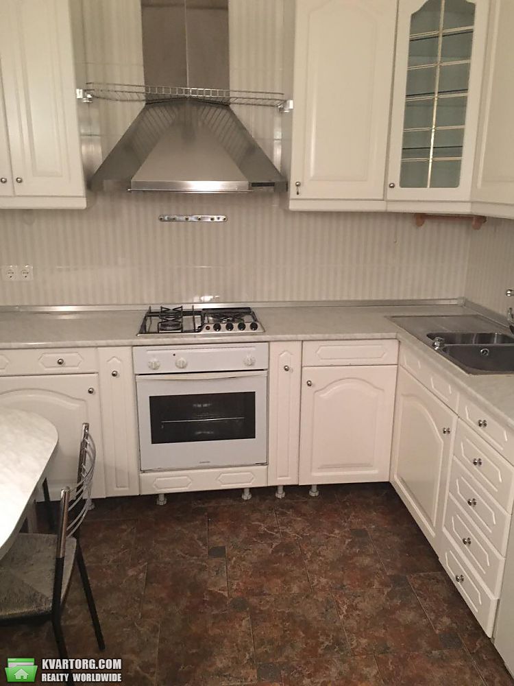 Rent out 4-room apartment. Киев,  Рейтарская — photo 9