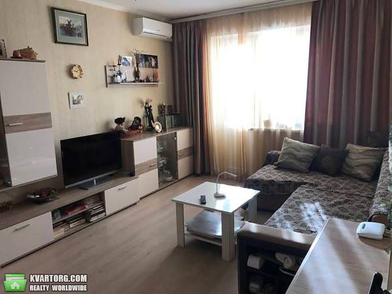 Sell 2-room apartment. Киев,  Маяковского — photo 2