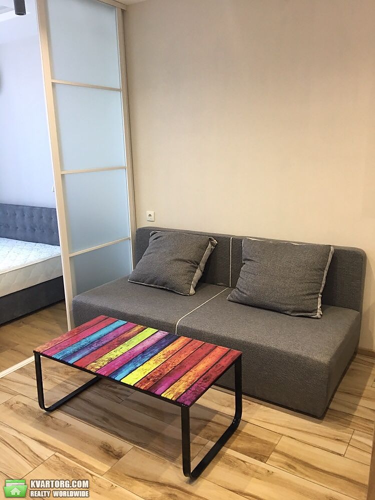 Rent out 1-room apartment. Киев,  Туманяна — photo 3
