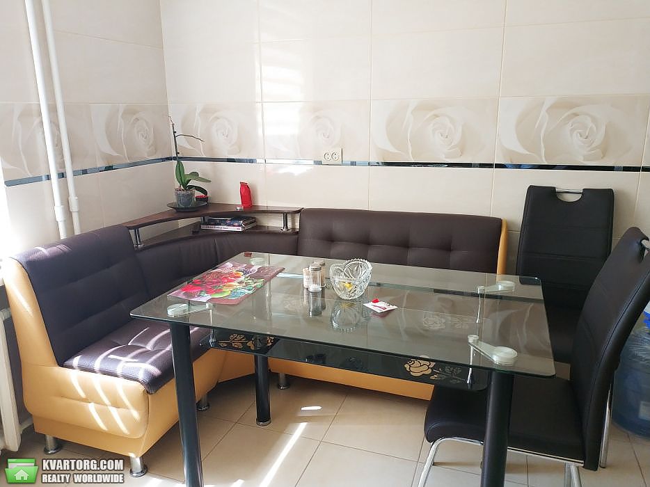 Rent out 2-room apartment. Киев,  Пчелки — photo 2