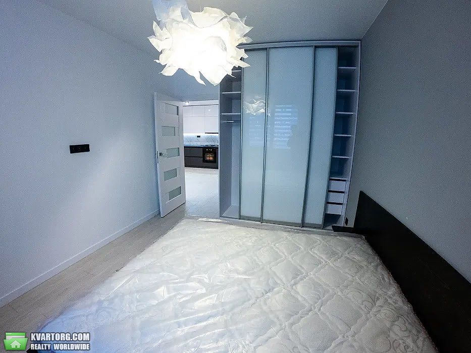 Rent out 1-room apartment. Львов, Трускавецька — photo 8