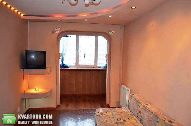 Sell 2-room apartment. Киев,  Машиностроительная — photo 1