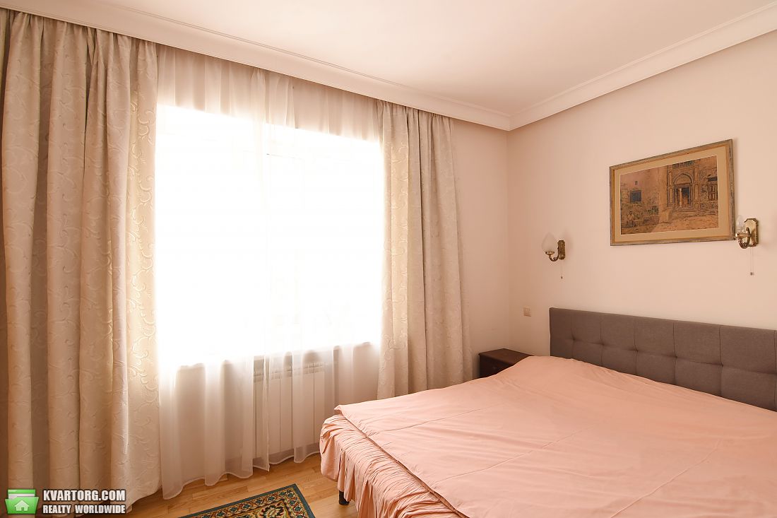 Rent out 2-room apartment. Киев,  Трехсвятительская — photo 3