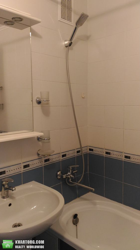 Rent out 3-room apartment. Киев,  Прилужная — photo 5
