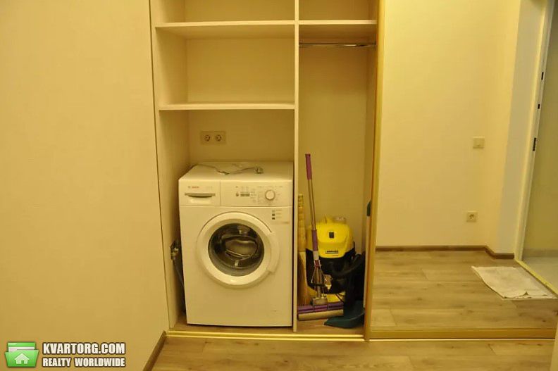Rent out 1-room apartment. Киев,  Жилянская — photo 8