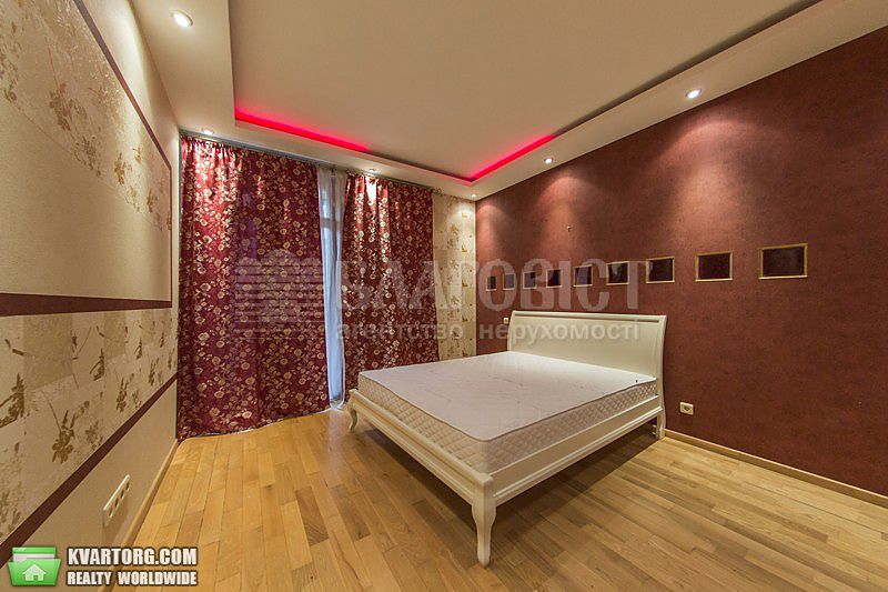 Rent out 3-room apartment. Киев,  Владимирская — photo 2