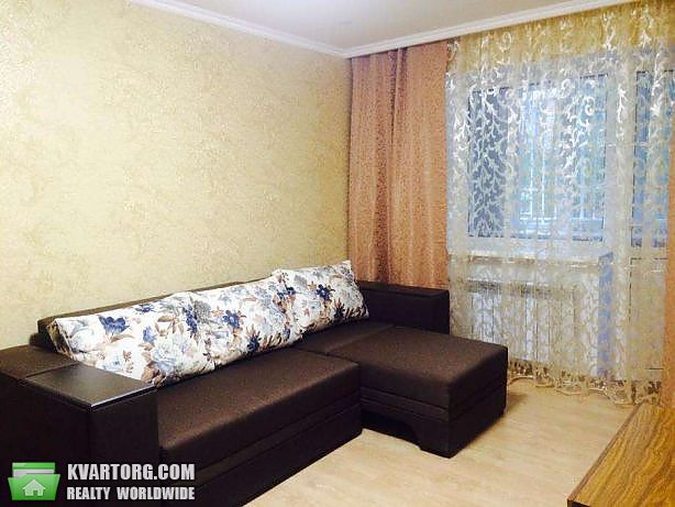 Rent out 2-room apartment. Киев,  Героев Севастополя — photo 2