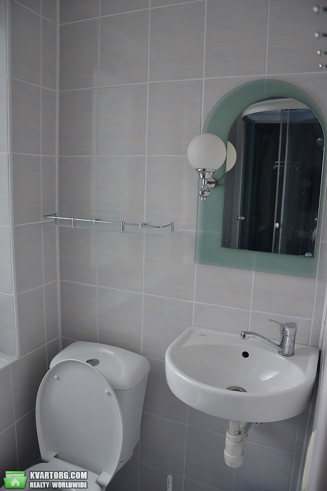 Rent out 2-room apartment. Киев,  Волжская — photo 5