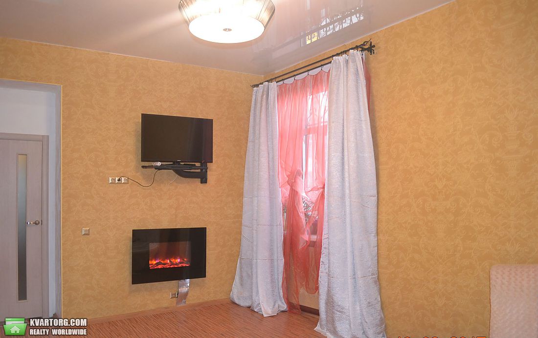 Rent out 2-room apartment. Киев,  Братская — photo 4