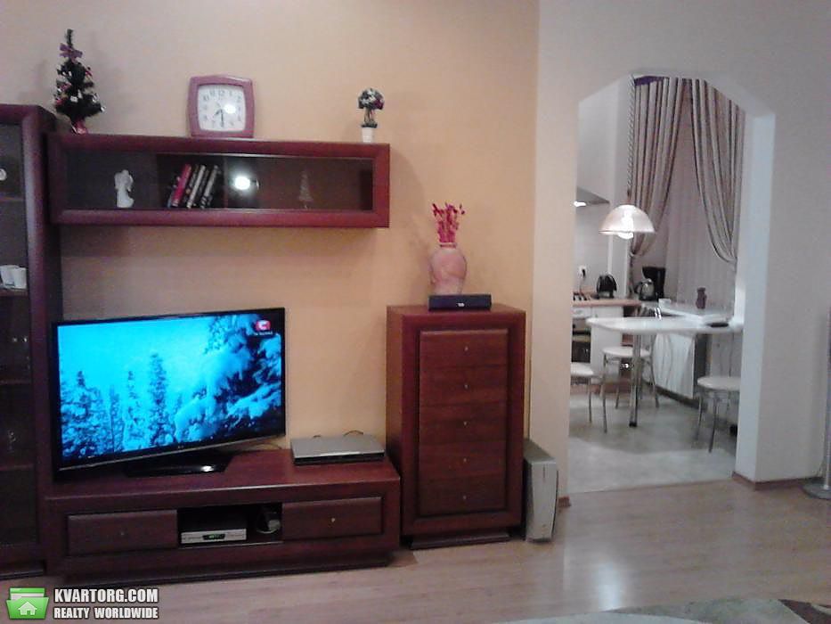 Rent out 2-room apartment. Киев,  Крещатик — photo 7