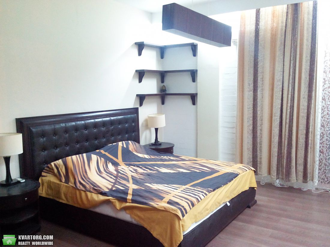 Rent out 3-room apartment. Одесса, Тенистая — photo 1