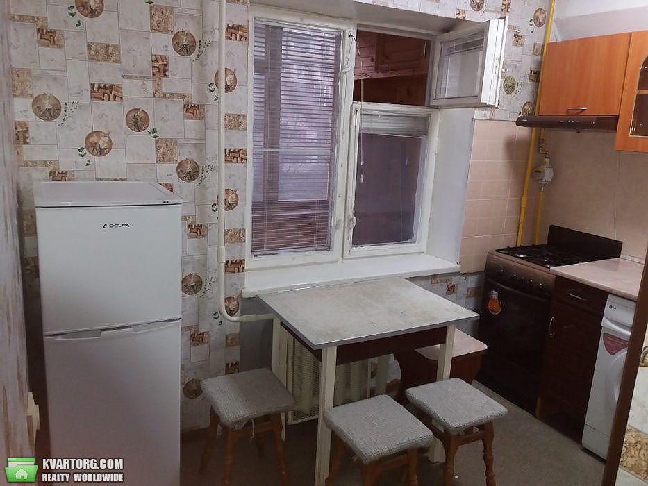 Sell 2-room apartment. Киев,  Днепровская наб — photo 2