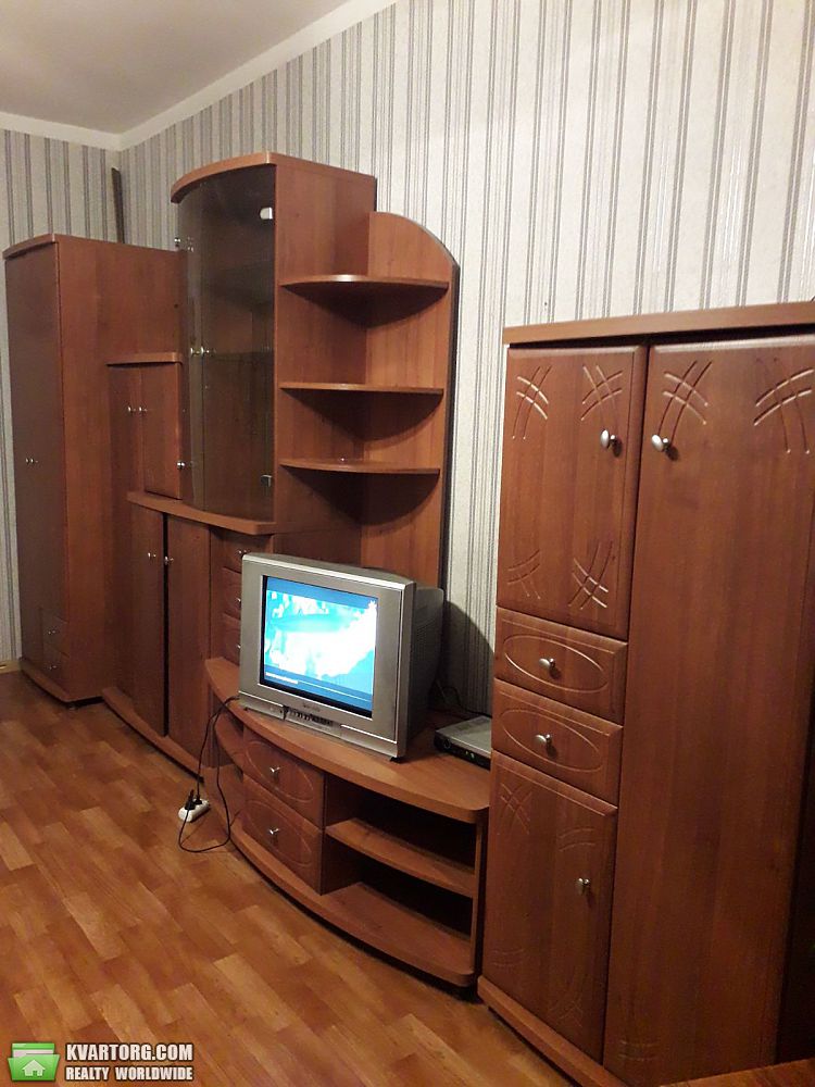 Rent out 1-room apartment. Киев,  Радужная — photo 4